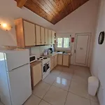 Mari Villa